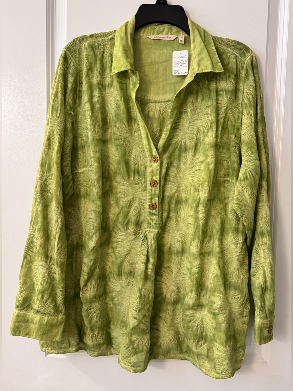 #z202 Soft Surroundings Palm Desert Embroidered Tunic Top Blouse Kiwi Lime Green